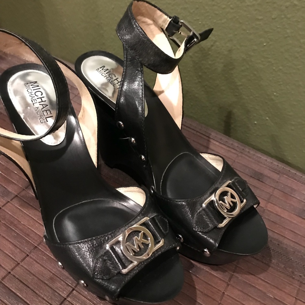 Kors Platform sandal